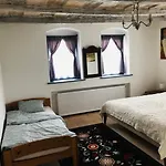 Pocsi Vendeghaz Vendégház