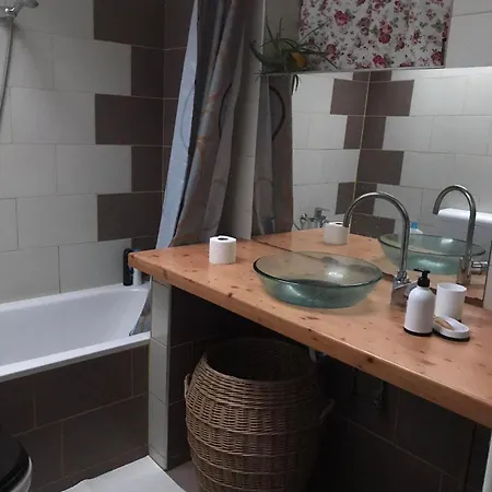 Guest house Pocsi Vendeghaz Mariapocs