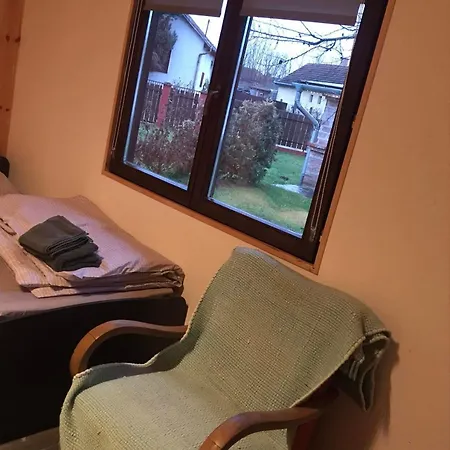 Guest house Pocsi Vendeghaz *